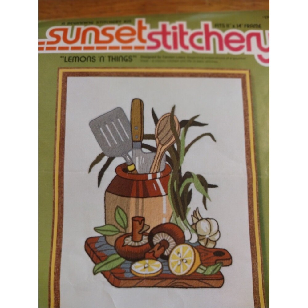 NIP! VINTAGE! Lemons 'n Things Needlepoint Kit by Sunset Stitchery